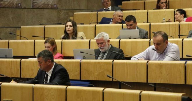 Nakon burne rasprave prekinuta sjednica Doma naroda Parlamenta FBiH