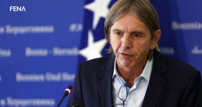 Predrag Kojović protiv 'ruskog puta BiH': Strpljenje Trojke je potpuno istrošeno, potrebno je otvoriti razgovore sa opozicijom iz RS