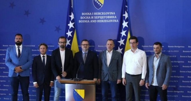 Otrovni NES za mlade: Šta su Marjanović i Miletić dobili ovakvim koalicionim srastanjem?!