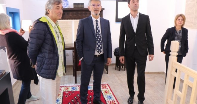 U Tuzli svečano otvorena kuća bosanskog jezika: 'Svako onaj ko negira bosanski jezik, on negira Bosnu i Hercegovinu'