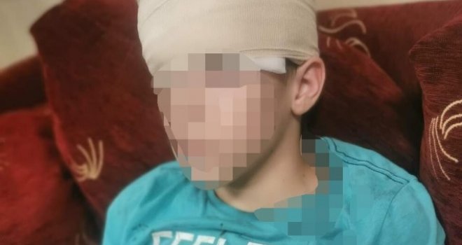 Užas: Snimali izazov na TikToku pa dječak (13) prestao da diše... Drug ga umotao u streč foliju