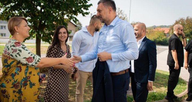 Mi nismo lešinari i ne optužujemo vlast za svaki izgubljeni život... U UKC-u im nije stalo do ljudskih života! 