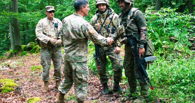Znaju li u NATO-u nešto što mi ne znamo: Rekli da pomno prate situaciju, pomenuli i NSRS