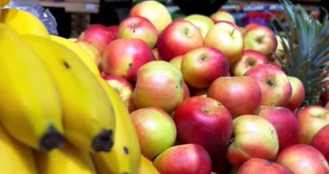  Čitate li naljepnice na jabukama: Jedna brojka znači otrov i izbjegavajte ih, a ove su najsigurnije