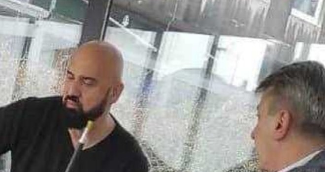 Ramo Isak o fotografiji na kojoj puši šišu s Ibrahimom Hadžibajrićem: Nemam oraha u džepu ...