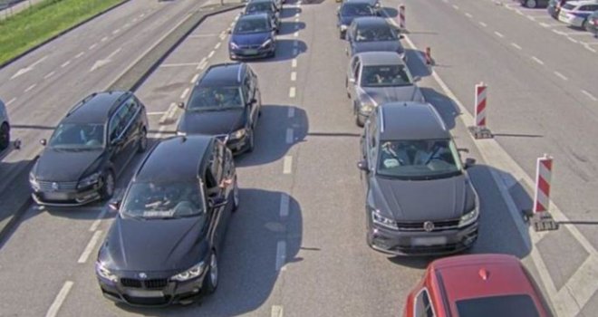 Haos na graničnim prijelazima u BiH pred prvomajske praznike