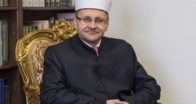 Muftija Dedović: Nije sedžda za asfalta, tržnog centra, travnjaka i pumpi