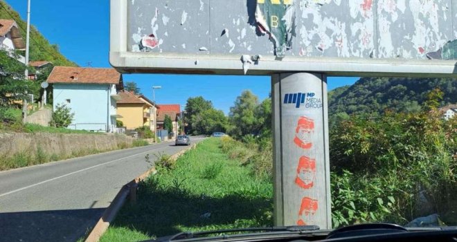 Novi grafiti s likom Ratka Mladića osvanuli u Zvorniku: Još nisu pronađeni odgovorni ni za naljepnice prije dvije sedmice