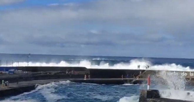 Nestvarne scene dolaze iz Španije: Digli se ogromni valovi, more progutalo ljude!