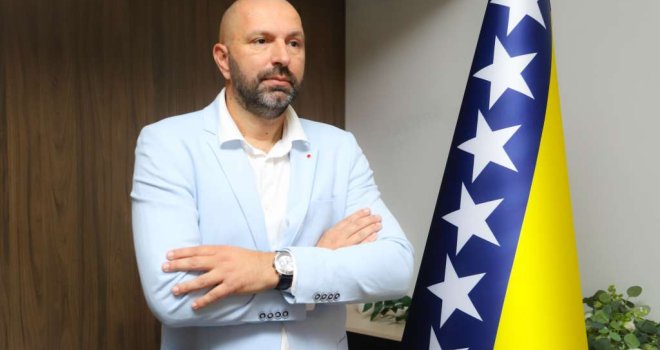 Promjena na čelu SDP-a Mostar: Senad Đeldum jednoglasno izabran za novog predsjednika