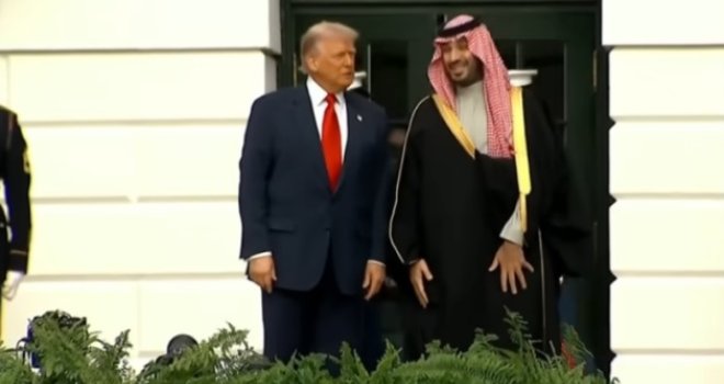 Trump ismijavao saudijskog princa bin Salmana: Nije mislio da će mi ljubiti gu..cu