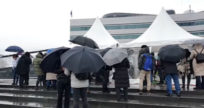 Dok se državna RTV bori za opstanak: Vlast mirno gleda propast BHRT-a