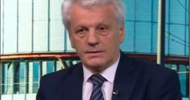 Pravni ekspert poslao alarmantnu poruku: 'Probudi se Christiane, gori kuća'