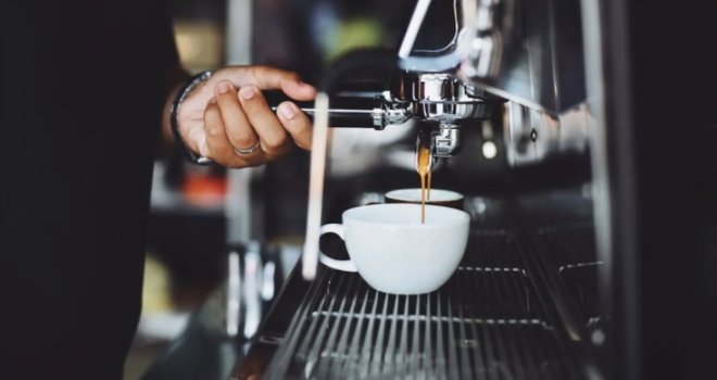 Hoće li kafa konačno pojeftiniti: Potrošači se nadaju, stručnjaci oprezni