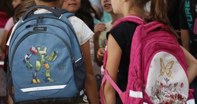 FUP: Odmah prijaviti eksplicitno snimanje, uhođenje i druge oblike digitalnog nasilja nad djecom