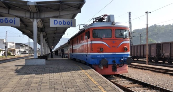 Željeznice RS objavile novi red vožnje, sada saobraćaju samo na 12 linija: Stari i spori vozovi ne privlače putnike