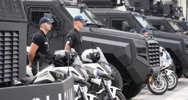 Sljedeće godine policiji u Sarajevu dolazi helikopter i još šest specijalnih oklopnih vozila