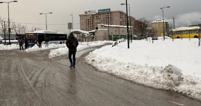 Snijeg ogolio sistem u Sarajevu: Ko radi, a ko samo uzima pare?
