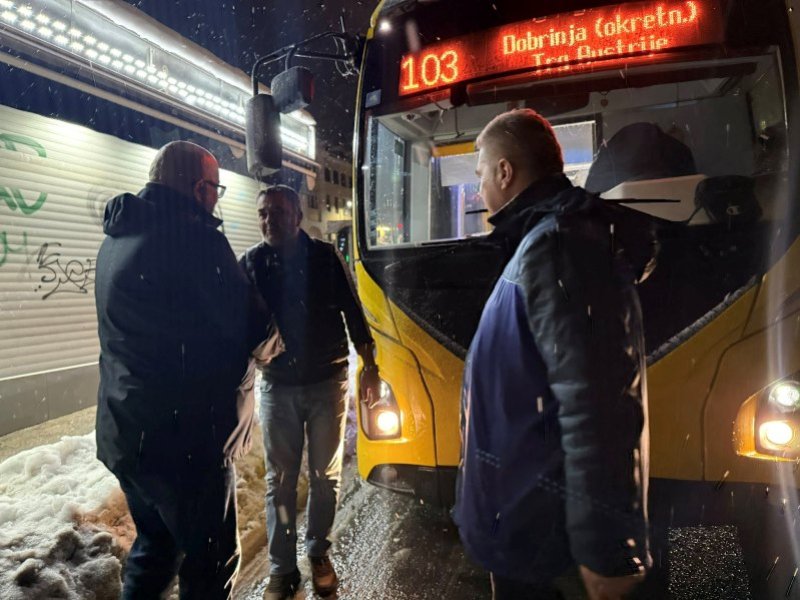 adnan-steta-radnici-trolejbus-1