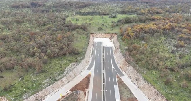 'Izgleda kao autocesta, ali ne vodi nigdje': Ovo je najsporije građena dionica u BiH