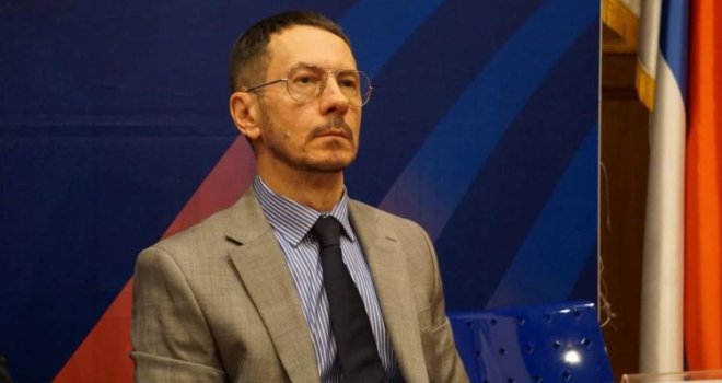 Međunarodni diplomatski skandal: Srbijanskog konzula dočekala policija pred crkvom