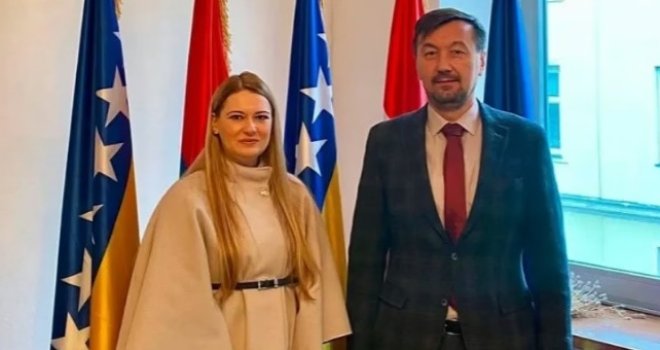 Novi skandal u bh. diplomatiji, fotografije otkrile: U ambasadi BiH u Austriji istaknuta zastava entiteta RS