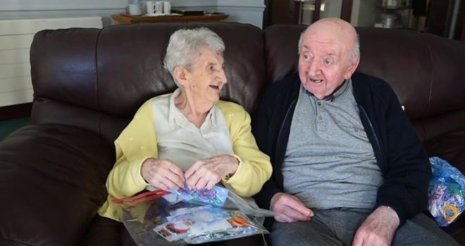 Majka (98) se uselila u dom za starije osobe kako bi se brinula o 80-godišnjem sinu