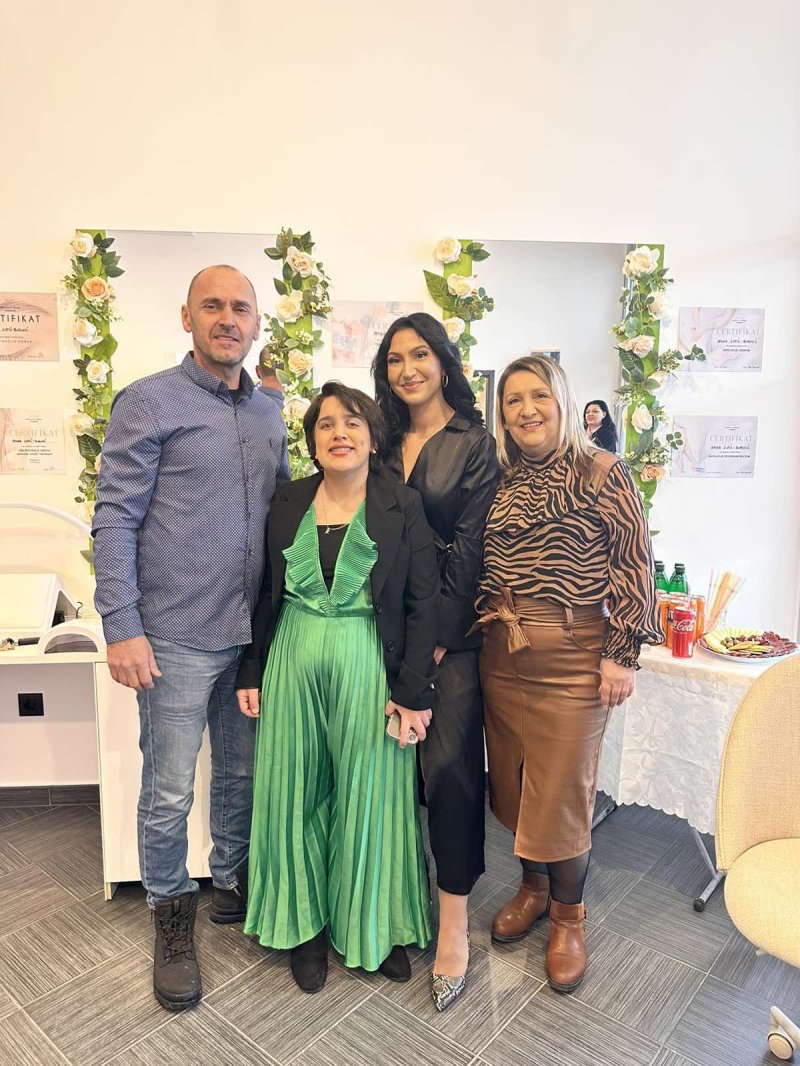 ajla-lupic-salon-fond-zpr-3