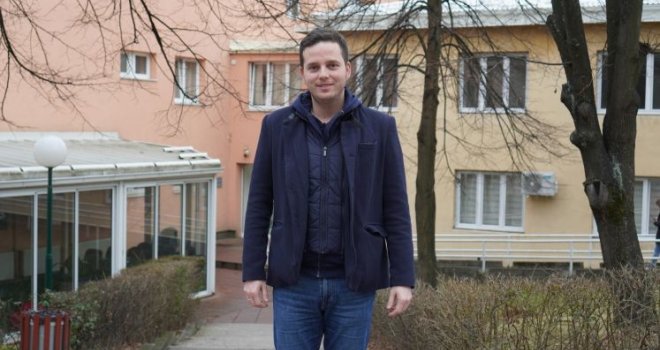 Premijer KS Nihad Uk proveo noć u Studentskom domu na Bjelavama: 'Problemi se najbolje razumiju kada ih dijelite'