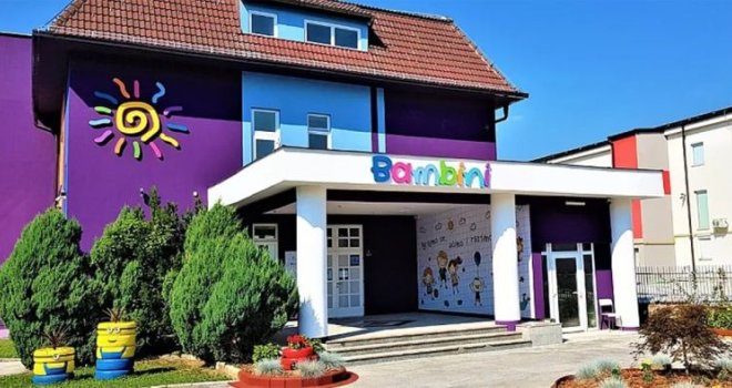 Šta se desilo u vrtiću Bambini?! Roditelji tvrde: 'Vaspitačica nam je sina gurnula i držala u hranilici'