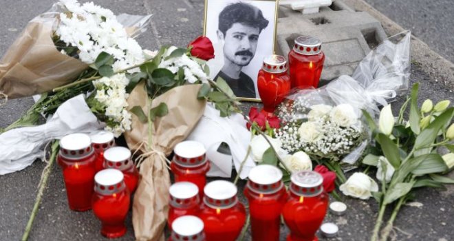 'Sarajevo proglasilo dan žalosti za Erdoanom, a činovnici njegovog rodnog grada se nisu pojavili ni na komemoraciji!'