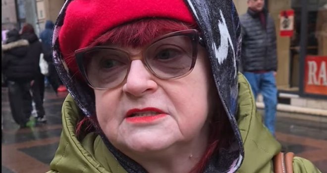 'Istucite kišobranima političare koji žele da iskoriste ove proteste!'