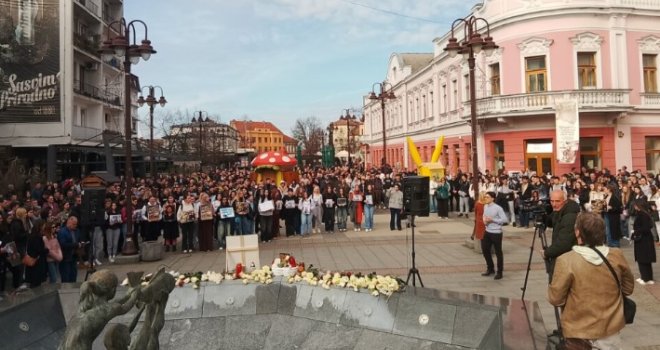 Građani Brčkog odali počast tragično stradalom 23-godišnjaku Erdoanu Morankiću