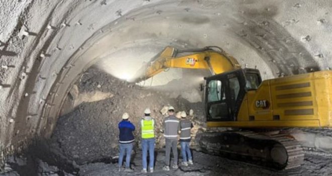 Historijski trenutak: Probijen tunel Crni Vrh na Koridoru 5C