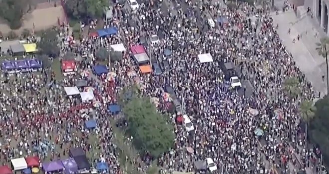 Masovni protesti protiv Trumpa širom SAD-a, ali i Evrope: Ne želimo da nam vladaju kraljevi i oligarhije!