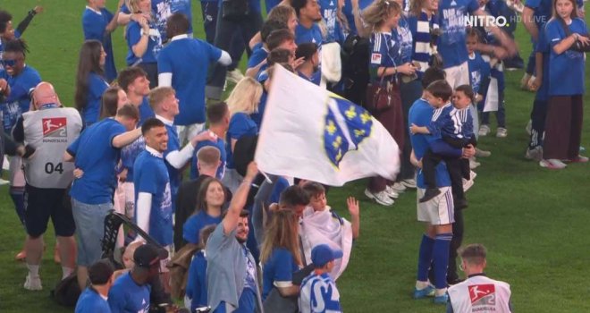 Hurtić: 'Zastava s ljiljanima je legalna i nije nikakva prijetnja! Karamatiću, ako si hrabar, prijavi i Schalke!' 