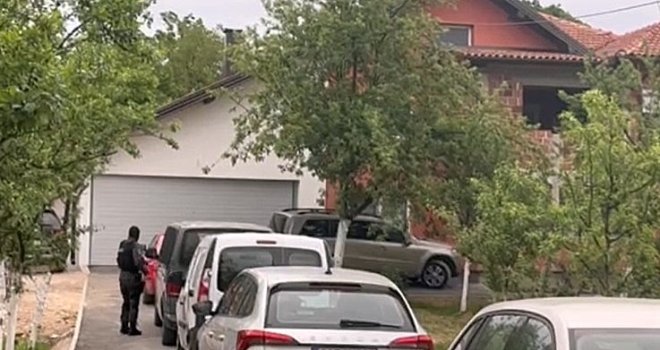 Velika akcija od ranog jutra: Policija u kući Naila Jusića, predsjedavajućeg GV Živinice