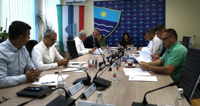 Nakon požara na deponiji Uborak: Vlada HNK osigurala 300.000 KM pomoći Gradu Mostaru