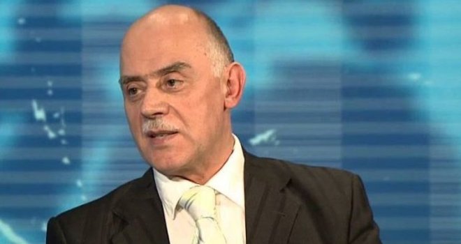 'Pušenje na vrućinama je iznimno opasno, najblaže što možete doživjeti je kolaps, ali prije srčani udar!'