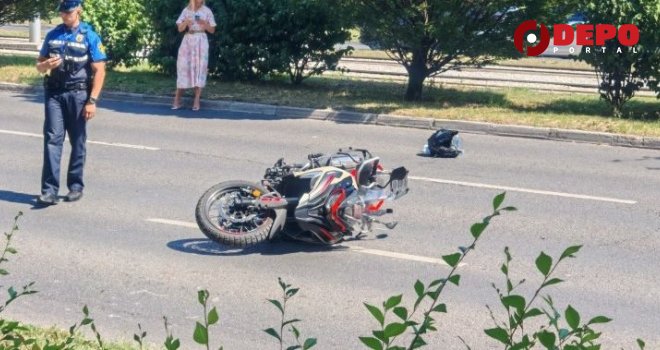 Opet nesreća na Otoci, u blizini Doma zdravlja 'Kumrovec': Sudarili se motocikl i automobil, motociklista povrijeđen 