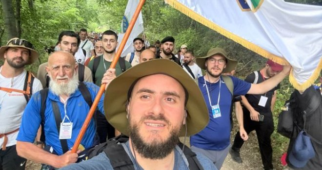 U koloni sa svojim građanima: Usame Zukorlić predvodi delegaciju Sandžaklija na 'Maršu mira 2026'