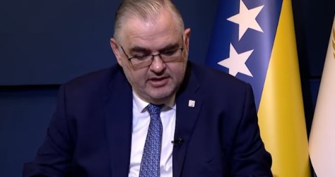Crishock kaže da može koristiti bonske ovlasti, ali želi da...
