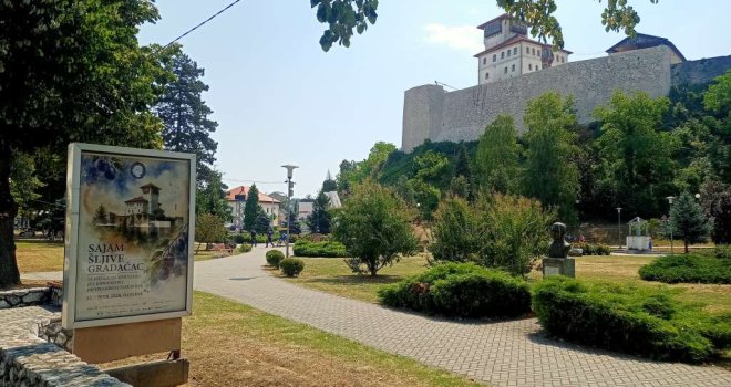 Završne pripreme za 53. Međunarodni sajam šljive, oko 150 izlagača stiže u Gradačac 
