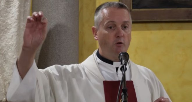 Propovijed hrvatskog svećenika zapalila mreže: 'Nijedna žena ne bi trebala ući u brak bez posla i vlastitog kruha'