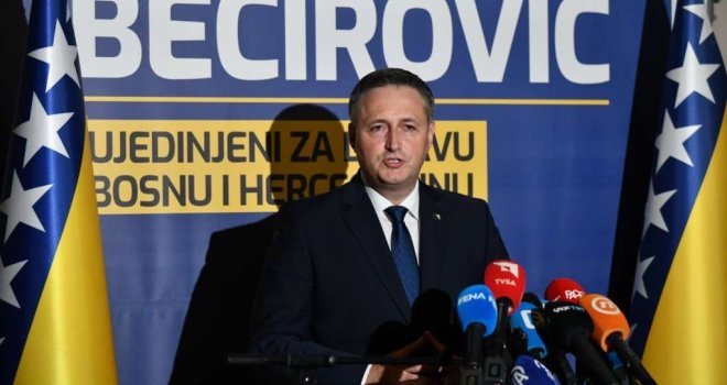 Bećirović nakon pobjede: 'Neću slaviti, želim ostati skroman i odmjeren... U pobjedi se ne uzvisi, u porazu se ne ponizi'
