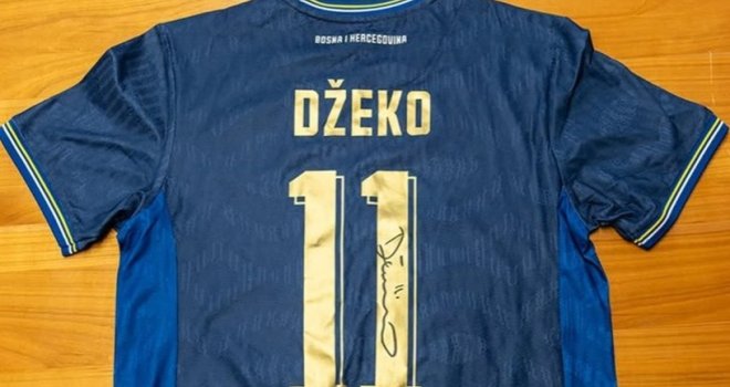 Aukcija Džekinog dresa obara rekorde: Za sada najviša ponuda iznosi preko 102.000 KM, licitacija nije gotova