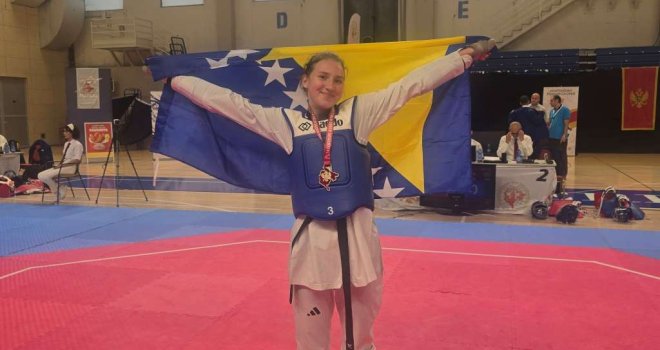 Ema Mahmutović osvojila zlatnu medalju na taekwondo turniru u Podgorici